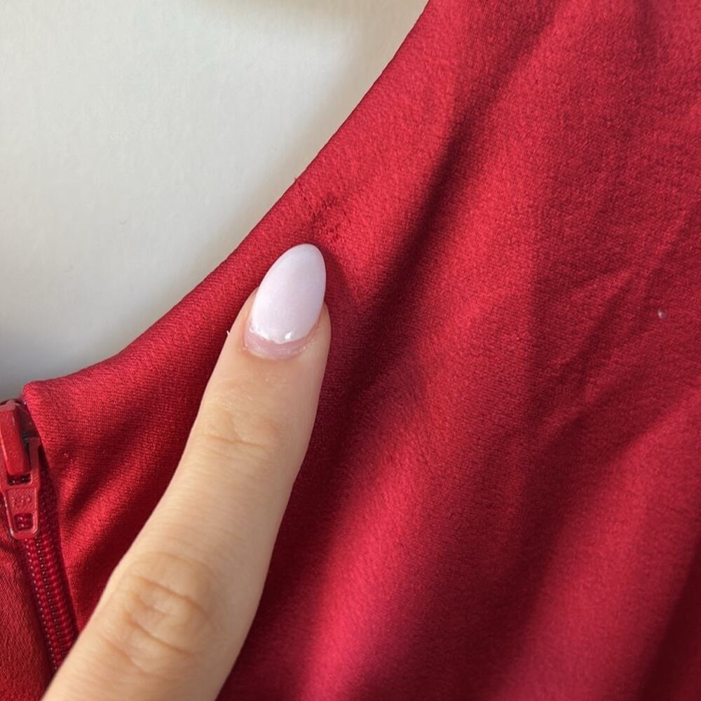 Nissa Ruched Midi Cocktail Dress Satin Red Size 2 Used Christmas Holiday Party - Picture 9 of 9